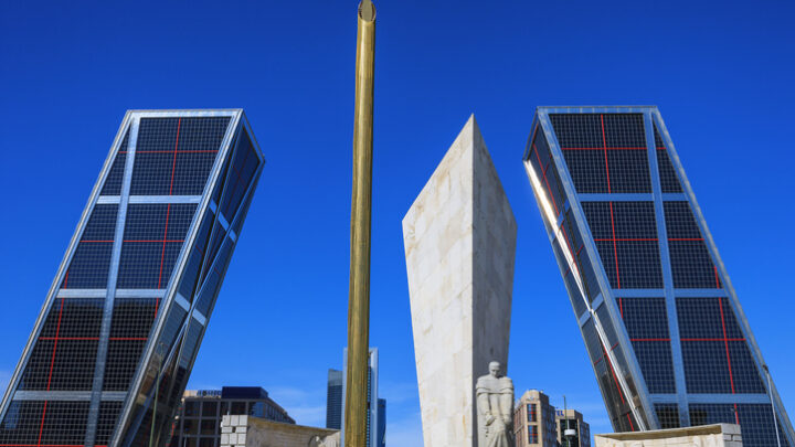 Historia de las Torres KIO