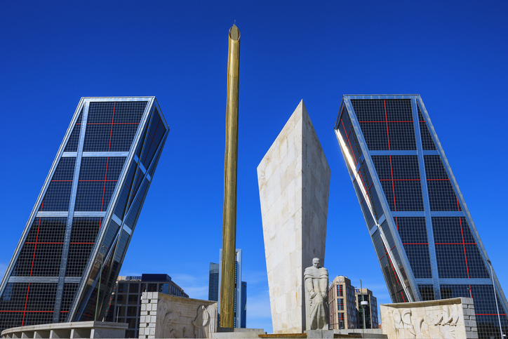 Historia de las Torres KIO
