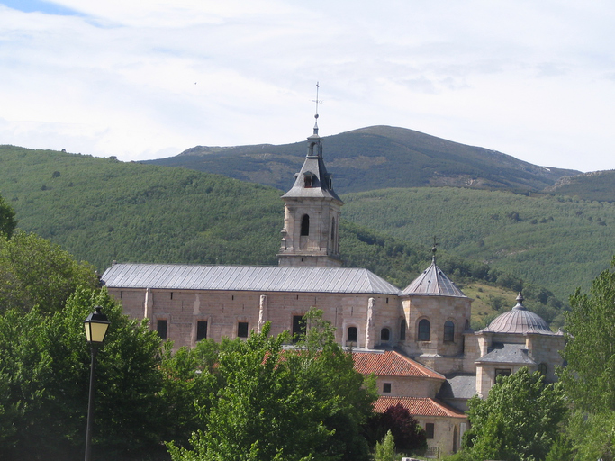 Arquitectura religiosa en la sierra de Madrid