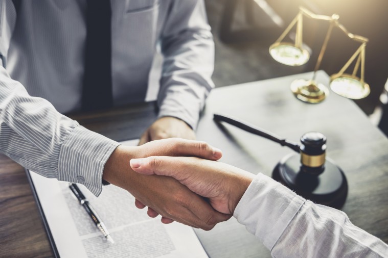 4 claves para elegir a un buen abogado