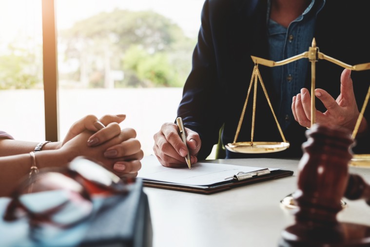 Abogados disponibles en Madrid durante el verano