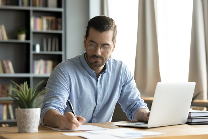 10 años creando online empresas, más de 2.500 empresas constituidas