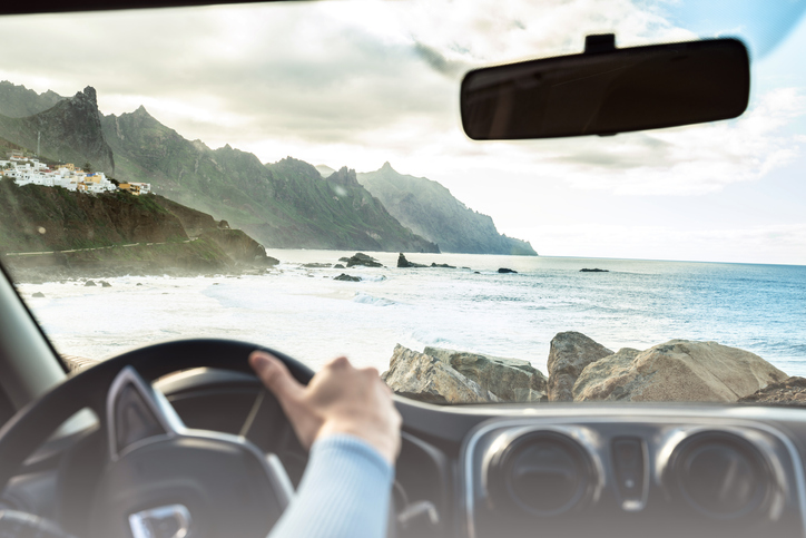 Cómo viajar a Canarias en coche desde Madrid