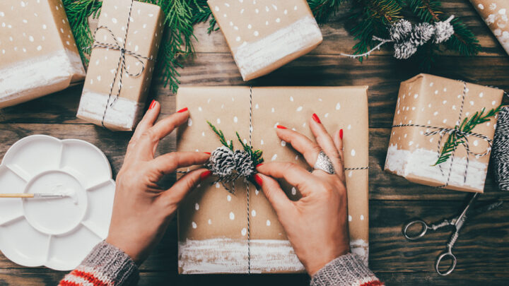 Descubre las mejores ideas de regalos para el amigo invisible