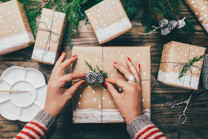 Descubre las mejores ideas de regalos para el amigo invisible
