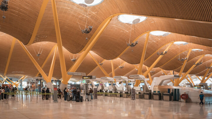 Guía completa del aeropuerto de Madrid: servicios, tiendas, aparcamientos y mucho más