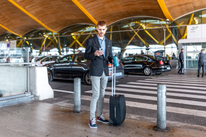 Cómo Elegir el Mejor Taxi en Madrid para Llegar al Aeropuerto