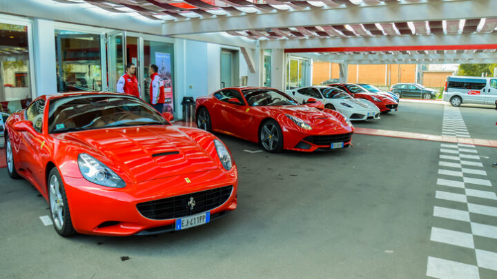 Alquilar un Ferrari en Madrid: Una Experiencia Única para los Amantes del Lujo